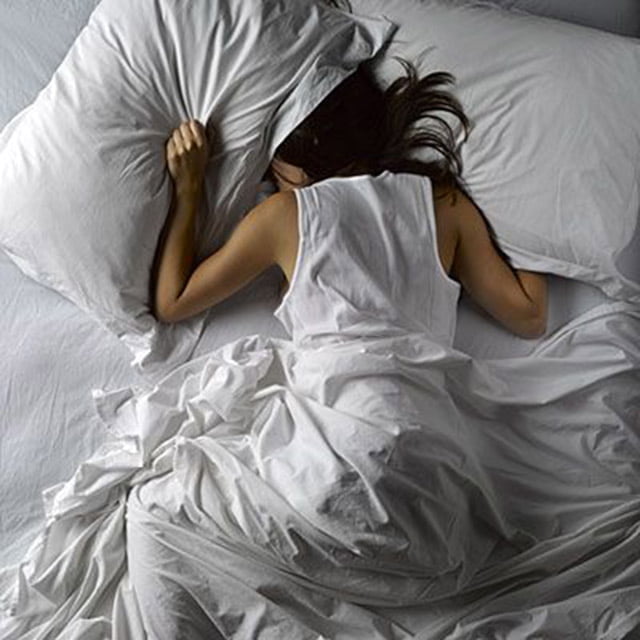 ngủ không được ảnh hưởng xấu đến sức khỏe và tinh thần