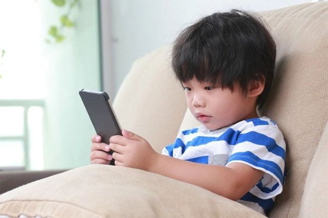 Điện thoại di động có ảnh hưởng xấu đến trẻ