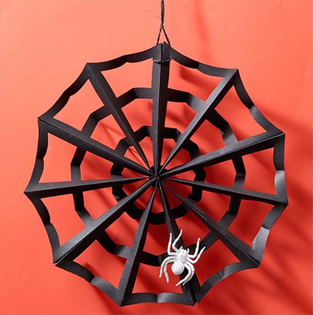 Trang trí nhện và tơ nhện cho dịp lễ hội ma quỷ