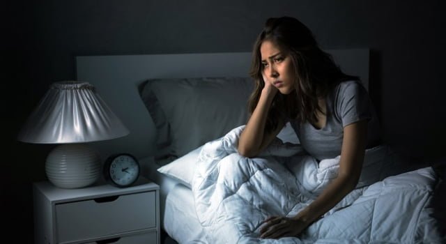 Tâm lý căng thẳng,lo lắng sẽ khiến bạn khó ngủ