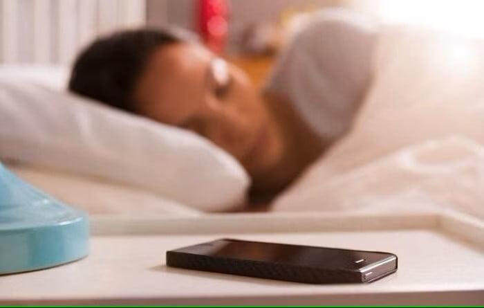 Hạng chế sử dụng các thiết bị điện tử trước khi ngủ