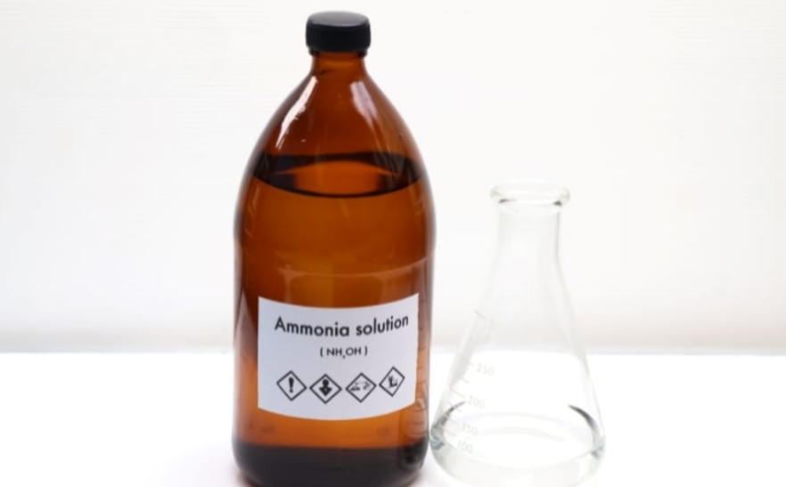 Giặt nệm bông ép bằng amoniac và thuốc tím