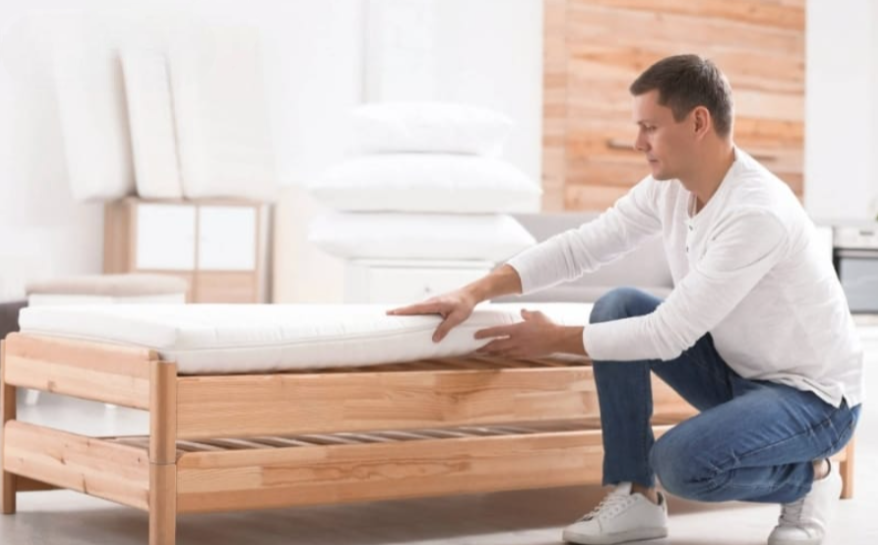 Vệ sinh nệm bông ép dính mồ hôi