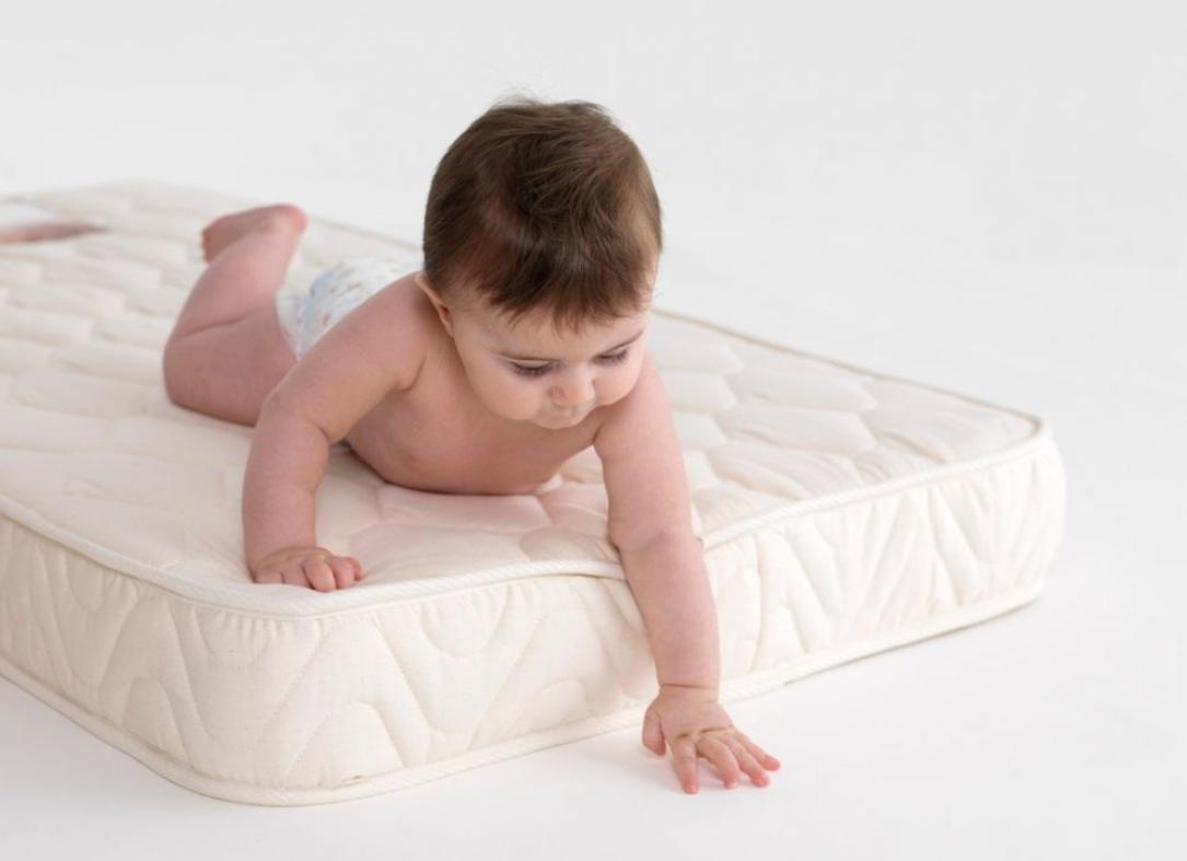 Chọn nệm riêng cho trẻ em để hỗ trợ cột sống phát triển thẳng tự nhiên