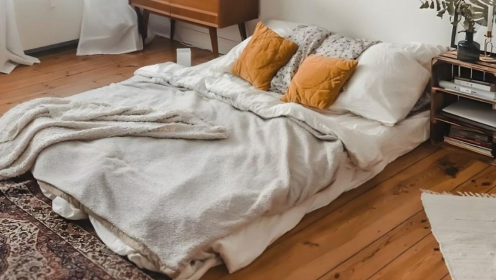 Nằm nệm trên sàn không tốt cho sức khỏe nếu ẩm mốc và không vệ sinh kỹ