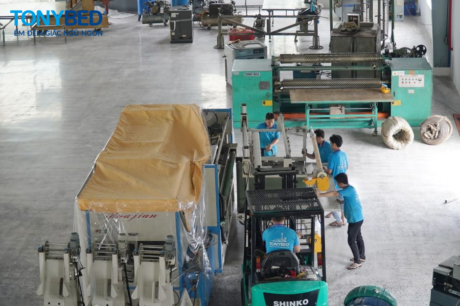 Quy trình sản xuất nệm lò xo tại nhà máy Tonybed